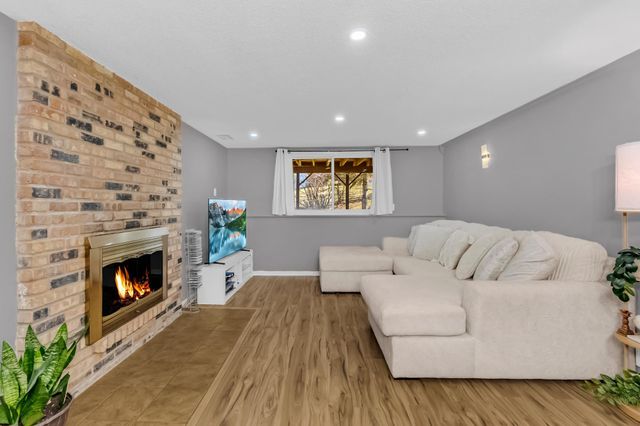 1738 Palisade Circle, Eagan, MN 55122