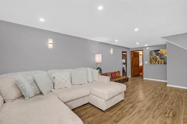 1738 Palisade Circle, Eagan, MN 55122