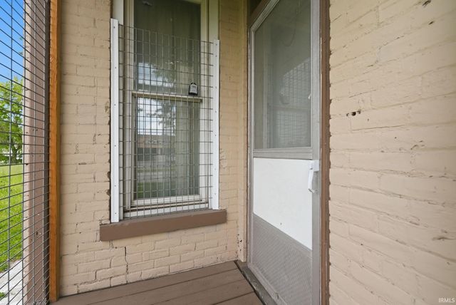 613 E Lewis Street, Fort Wayne, IN 46802