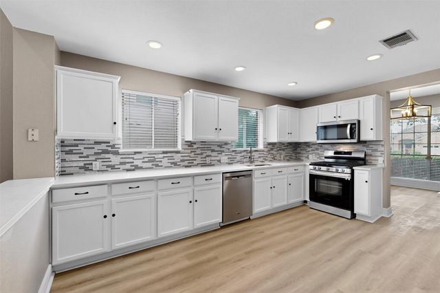 5008 Barlow DR, Round Rock, TX 78681