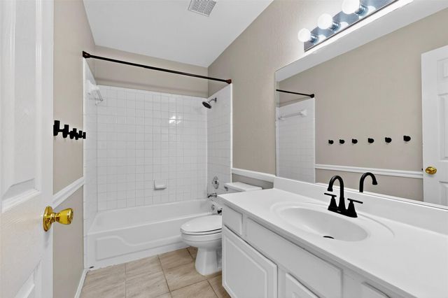 5008 Barlow DR, Round Rock, TX 78681