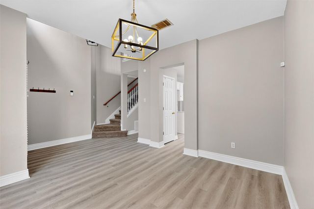 5008 Barlow DR, Round Rock, TX 78681