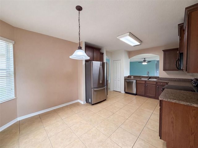 12902 SCOUT COURT, Grand Island, FL 32735