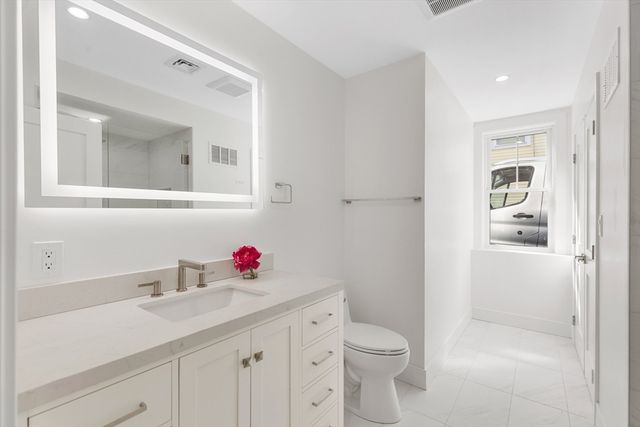 11 Harriet Ave 2, Belmont, MA 02478