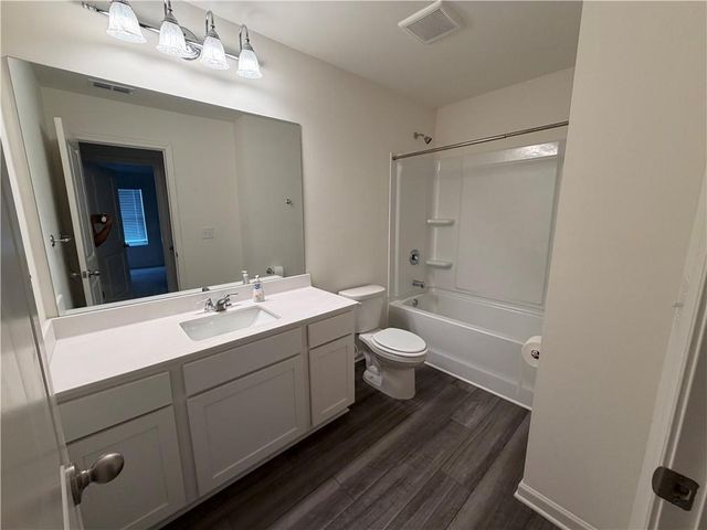 303 Hyde Park, Winder, GA 30680