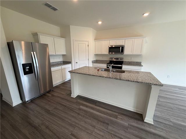 303 Hyde Park, Winder, GA 30680