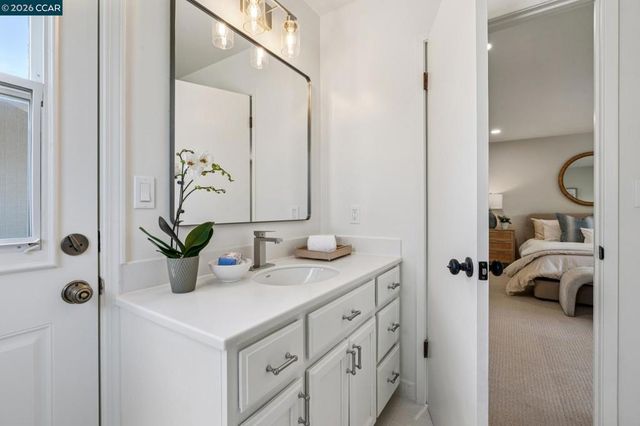 152 Tharp Dr, Moraga, CA 94556