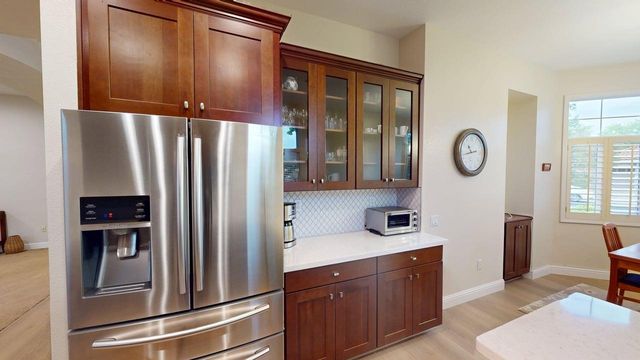 7632 Summertime Ln, Roseville, CA 95747