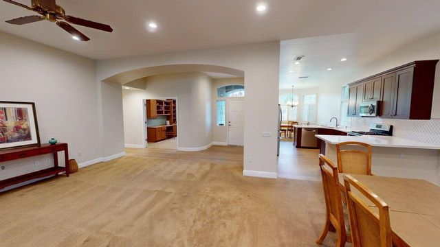 7632 Summertime Ln, Roseville, CA 95747