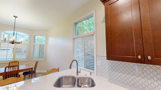 7632 Summertime Ln, Roseville, CA 95747