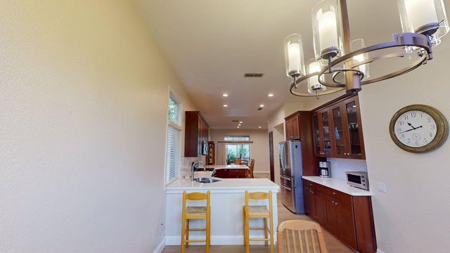 7632 Summertime Ln, Roseville, CA 95747