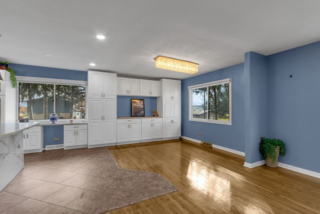 4N580 Chatham Court, West Chicago, IL 60185