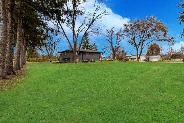 4N580 Chatham Court, West Chicago, IL 60185