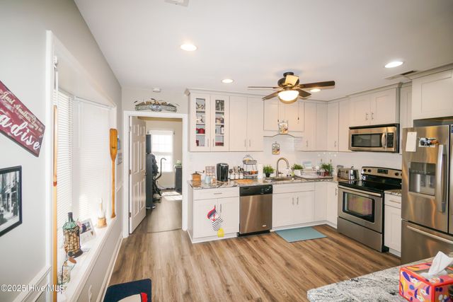 2805 E Yacht Drive, Oak Island, NC 28465