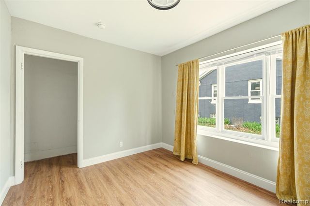 104 Leroy Avenue, Clawson, MI 48017