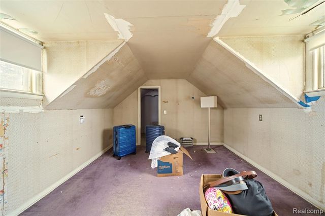 104 Leroy Avenue, Clawson, MI 48017