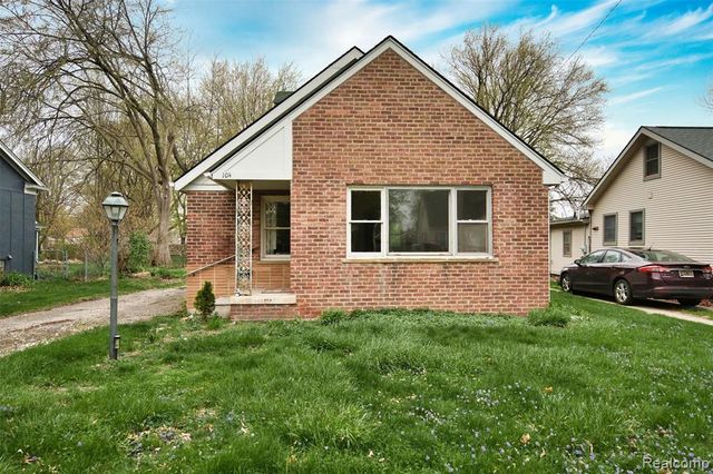 104 Leroy Avenue, Clawson, MI 48017