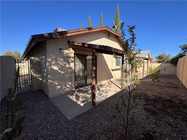 1744 Motor Avenue, Kingman, AZ 86401