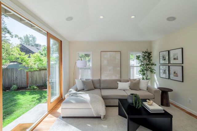 848 Boyce Avenue, Palo Alto, CA 94301