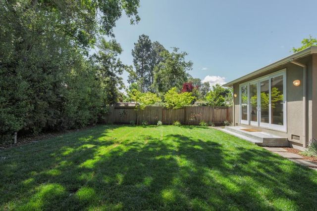 848 Boyce Avenue, Palo Alto, CA 94301