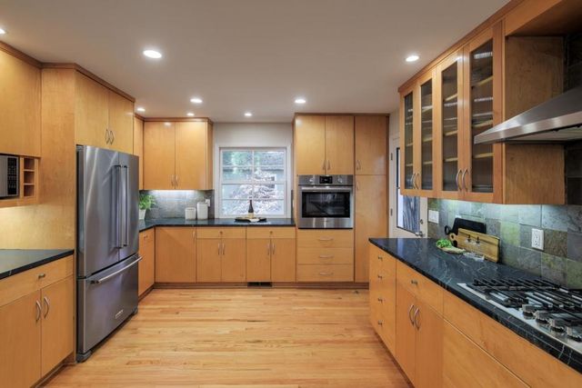 848 Boyce Avenue, Palo Alto, CA 94301