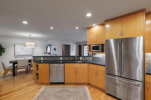 848 Boyce Avenue, Palo Alto, CA 94301