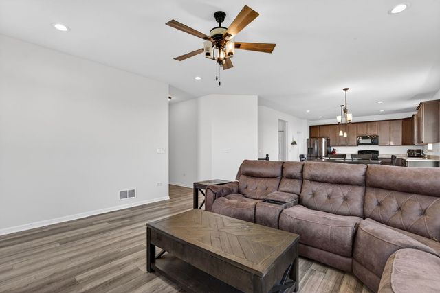 26010 S Indian Creek Trail, Channahon, IL 60410