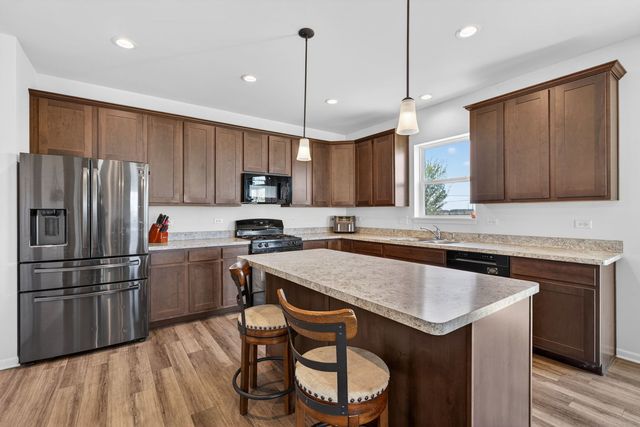 26010 S Indian Creek Trail, Channahon, IL 60410