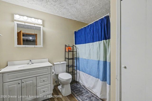 7383 E Saint Joe Highway, Grand Ledge, MI 48837