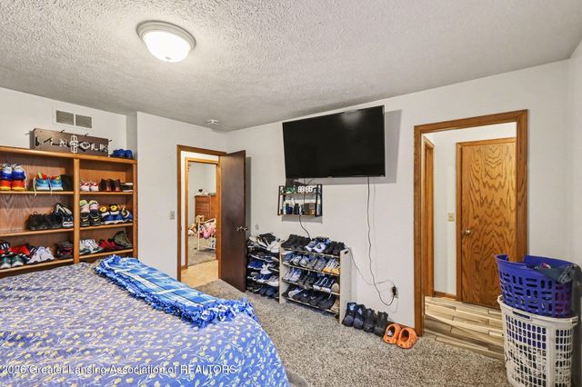 7383 E Saint Joe Highway, Grand Ledge, MI 48837