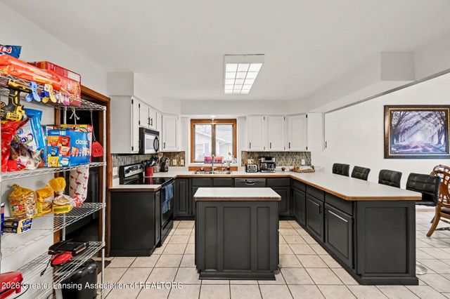 7383 E Saint Joe Highway, Grand Ledge, MI 48837