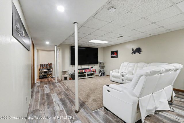 7383 E Saint Joe Highway, Grand Ledge, MI 48837