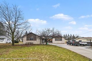 7383 E Saint Joe Highway, Grand Ledge, MI 48837