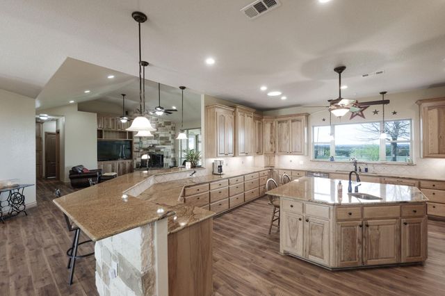 5450 County Road 101, Lampasas, TX 76550