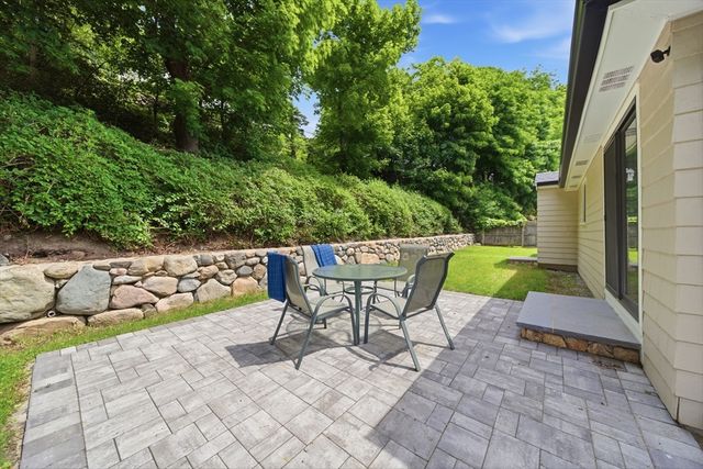 18 Travis Dr, Newton, MA 02467