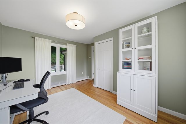 18 Travis Dr, Newton, MA 02467