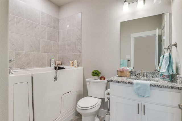 818 Cordoba Lane, Rockwall, TX 75087