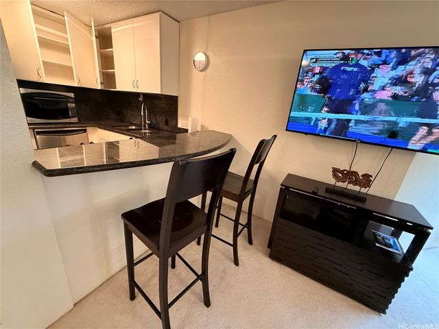 300 Wai Nani Way II315, Honolulu, HI 96815