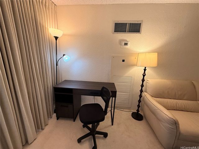 300 Wai Nani Way II315, Honolulu, HI 96815