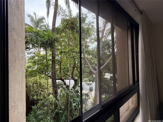 300 Wai Nani Way II315, Honolulu, HI 96815