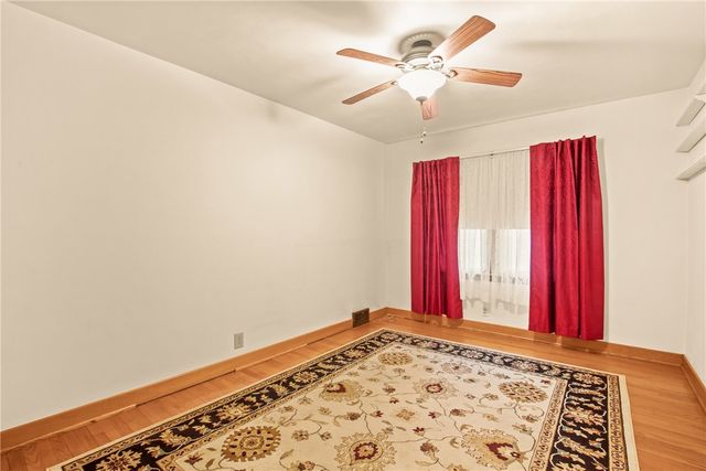 403 Rebecca ST, Somerset Twp, PA 15501