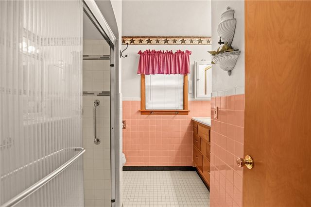 403 Rebecca ST, Somerset Twp, PA 15501