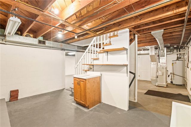 403 Rebecca ST, Somerset Twp, PA 15501