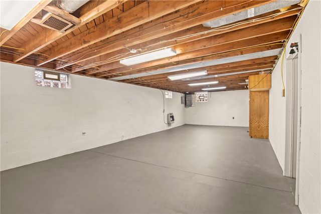 403 Rebecca ST, Somerset Twp, PA 15501