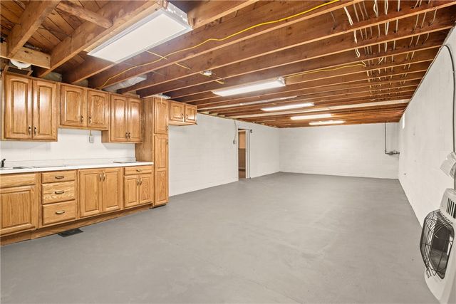 403 Rebecca ST, Somerset Twp, PA 15501