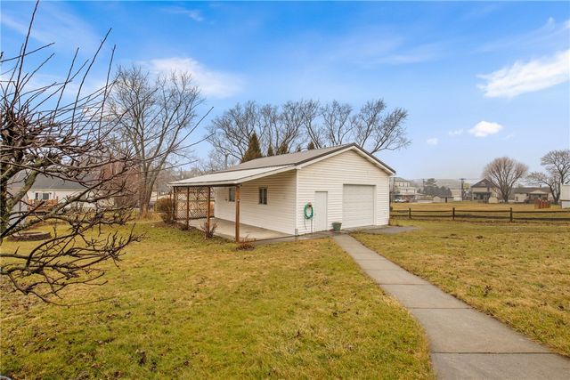 403 Rebecca ST, Somerset Twp, PA 15501