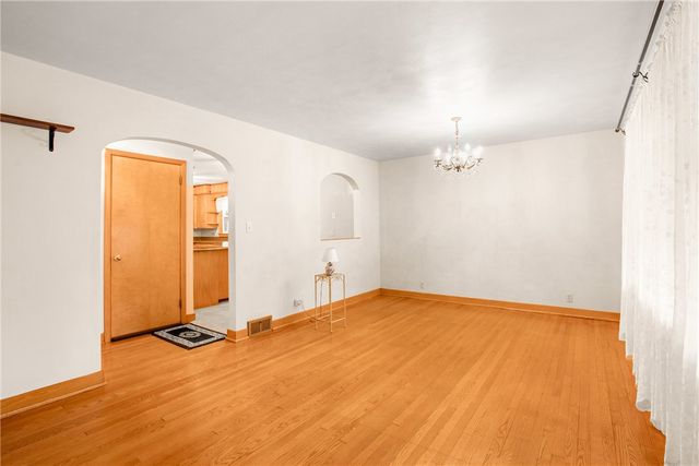 403 Rebecca ST, Somerset Twp, PA 15501