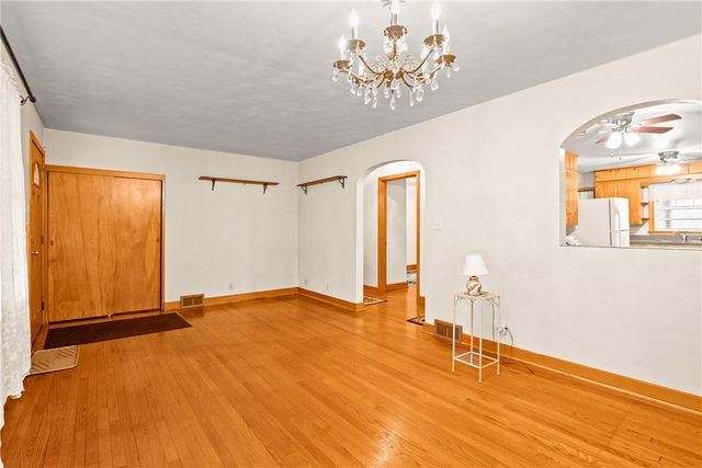 403 Rebecca ST, Somerset Twp, PA 15501