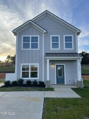 4268 Gambrel Oaks St, Blountville, TN 37617