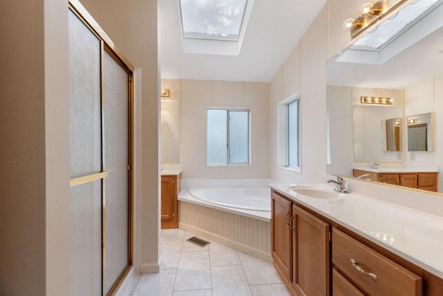 18506 Dunvegan Dr, Applegate, CA 95703